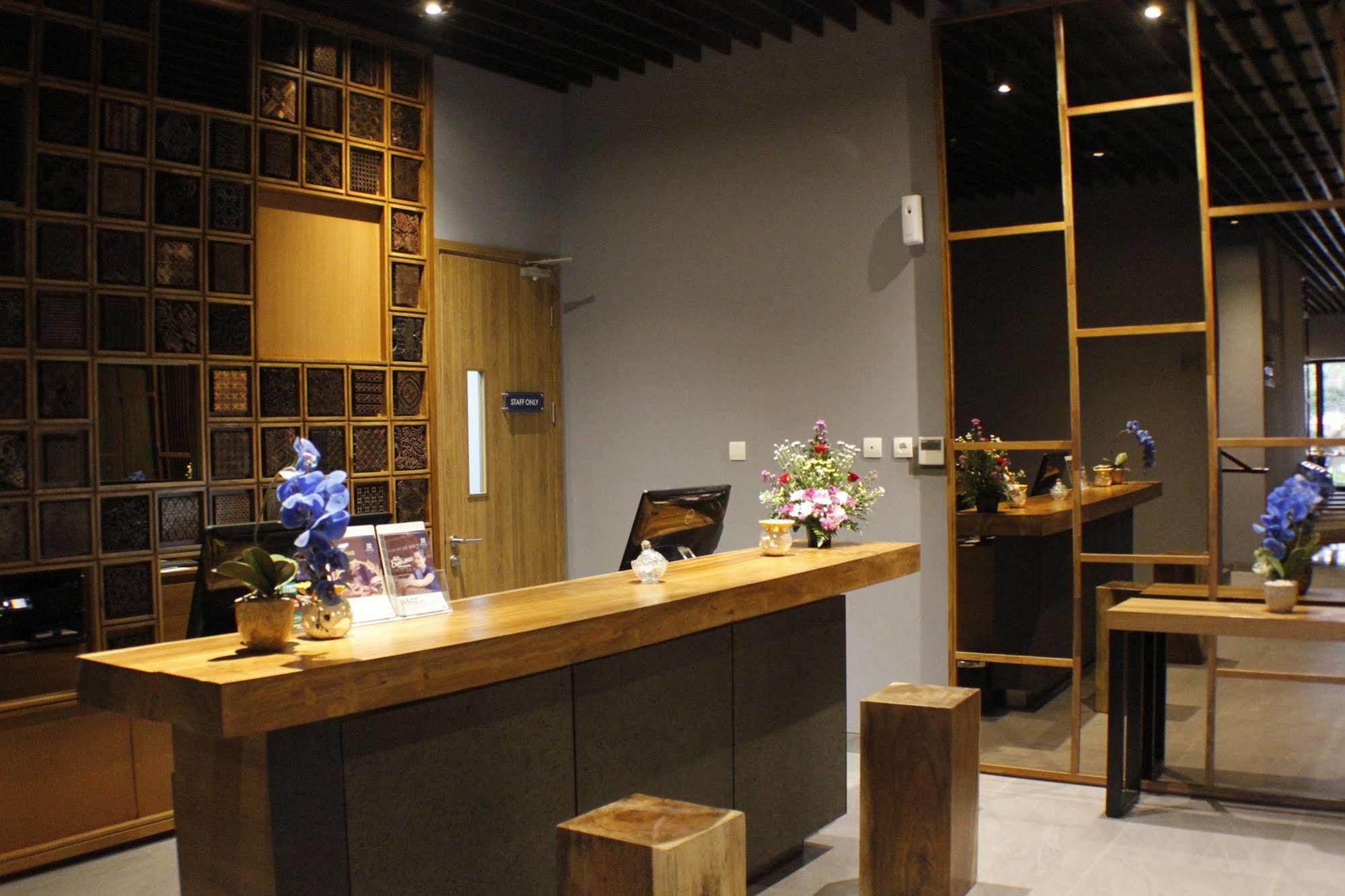 Batiqa Hotel Lampung Bandar Lampung Exteriör bild