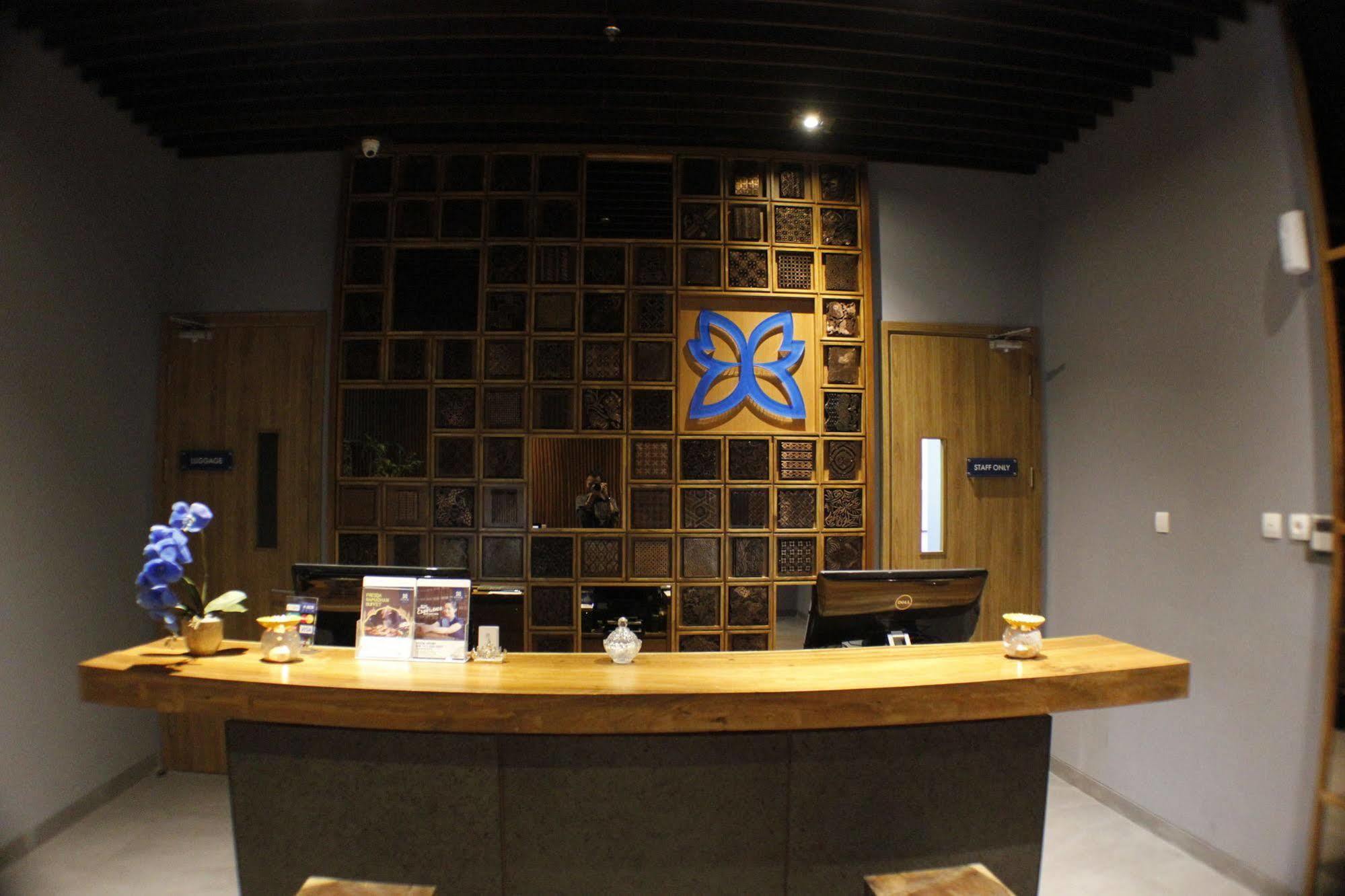 Batiqa Hotel Lampung Bandar Lampung Exteriör bild